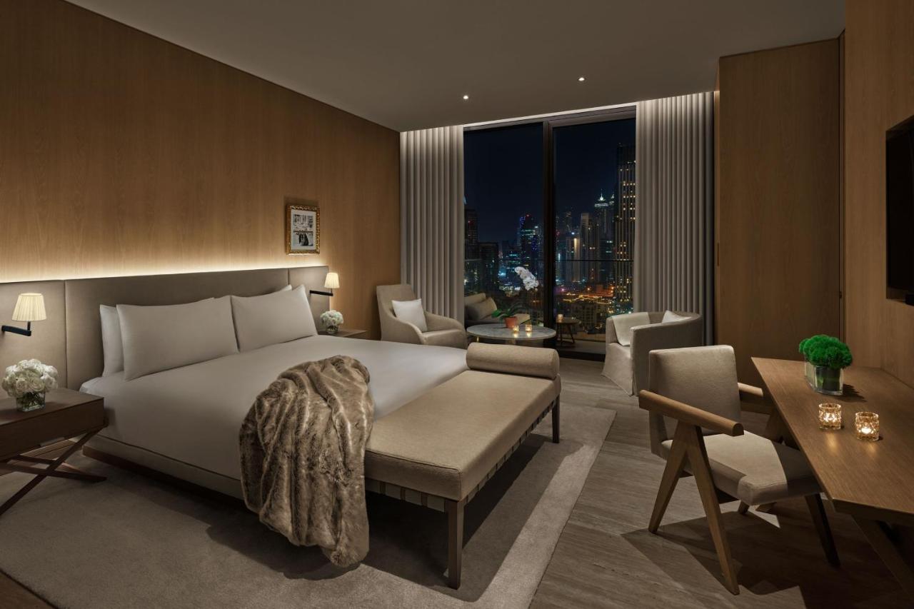 The Dubai Edition Exteriér fotografie A bedroom at The Hari