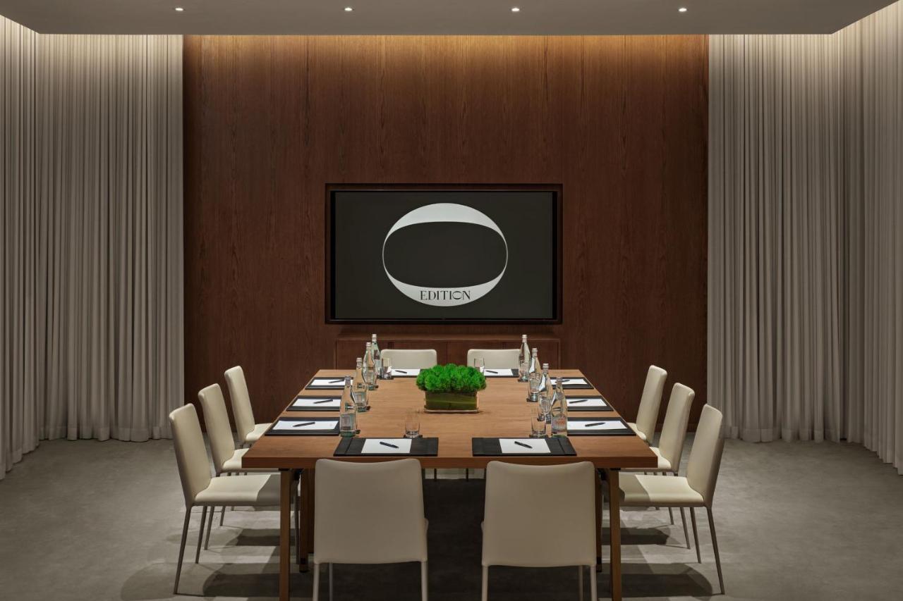 The Dubai Edition Exteriér fotografie The meeting room of the UNWTO headquarters
