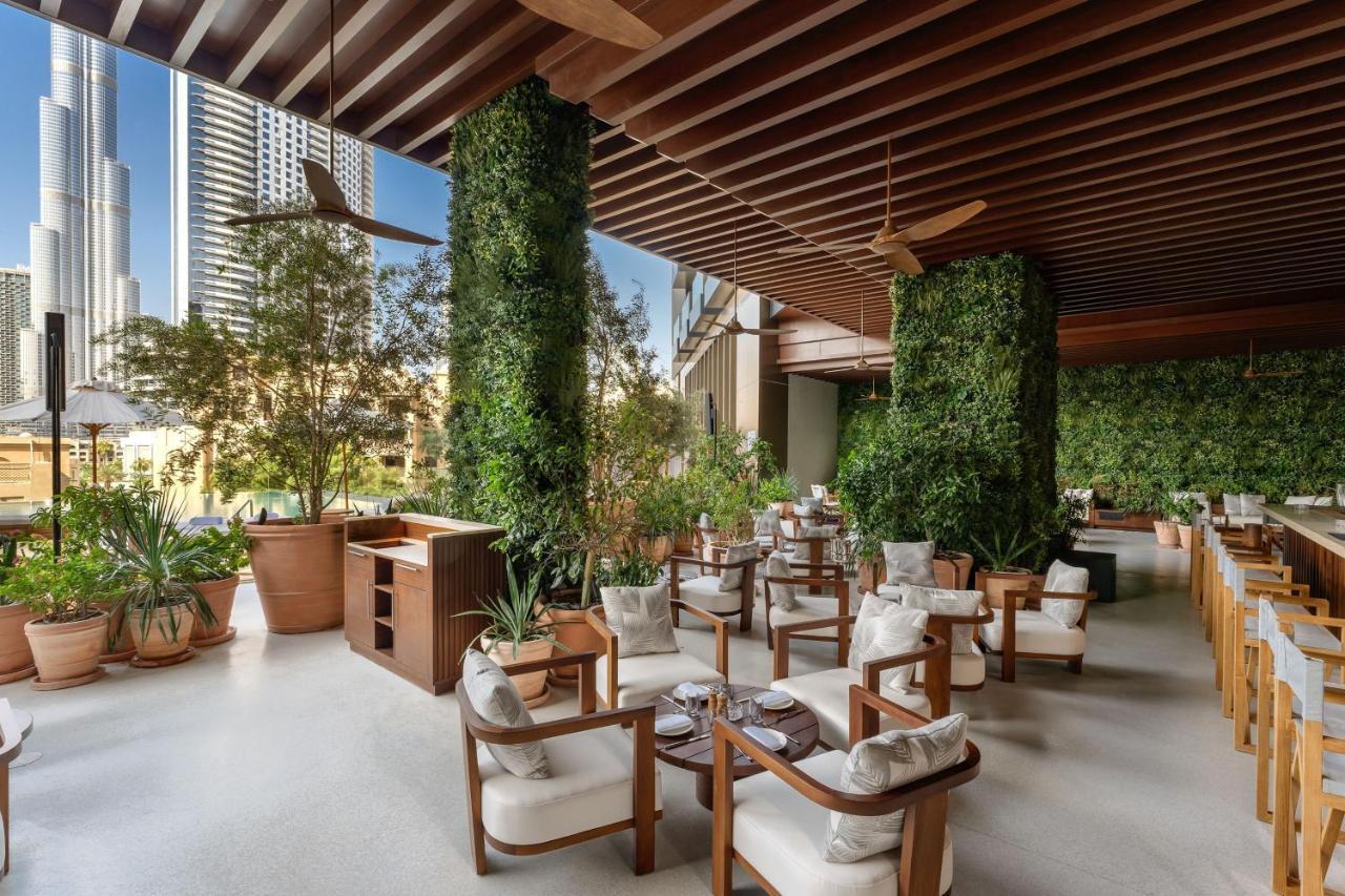 The Dubai Edition Exteriér fotografie The Terrace at the Four Seasons Hotel