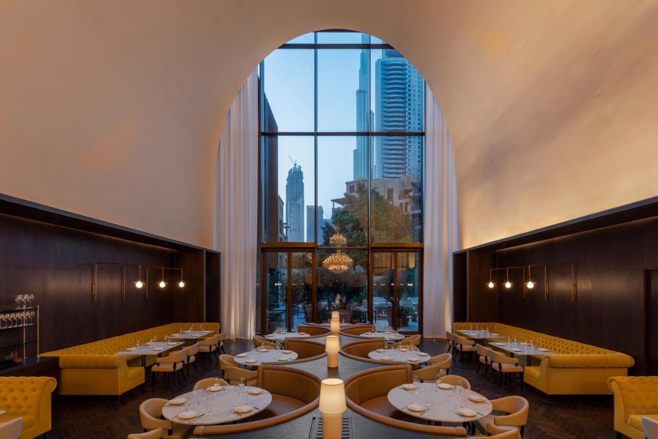 The Dubai Edition Exteriér fotografie The interior of the restaurant